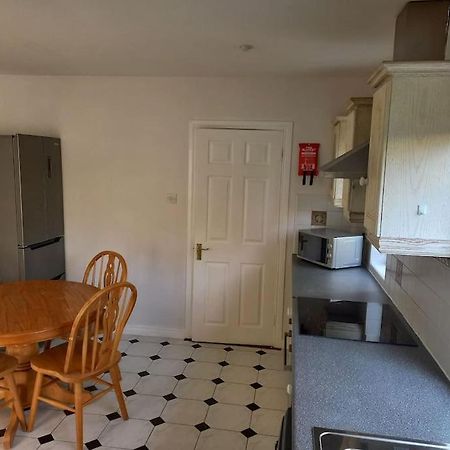 Вилла Large 4Bed Available Long-Term In Леттеркенни Экстерьер фото