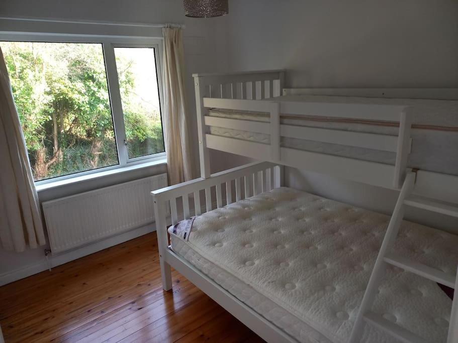 Вилла Large 4Bed Available Long-Term In Леттеркенни Экстерьер фото